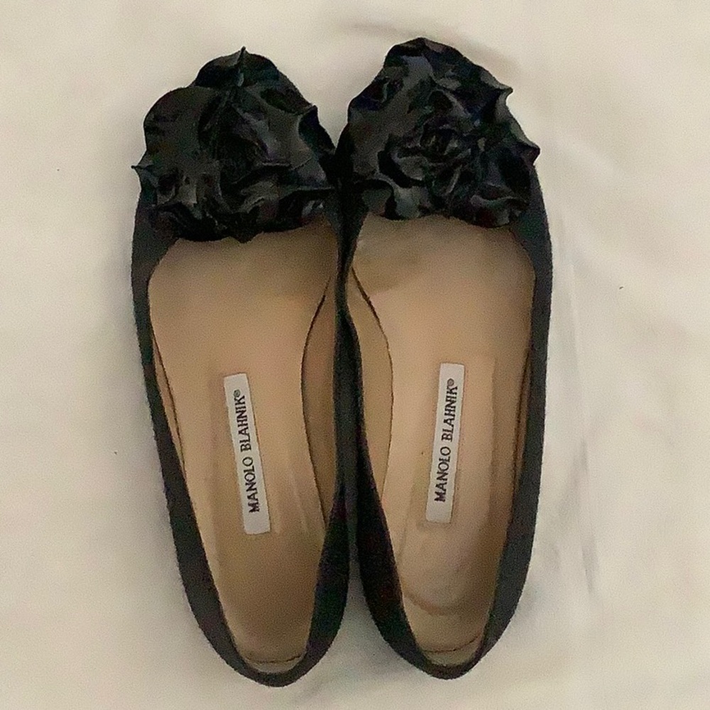 Manolo Blahnik Black Patent Floral Appliqué Flats